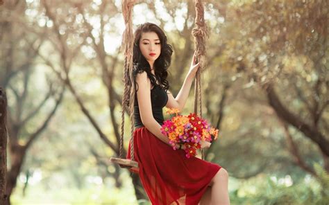 definition of lovely lady.